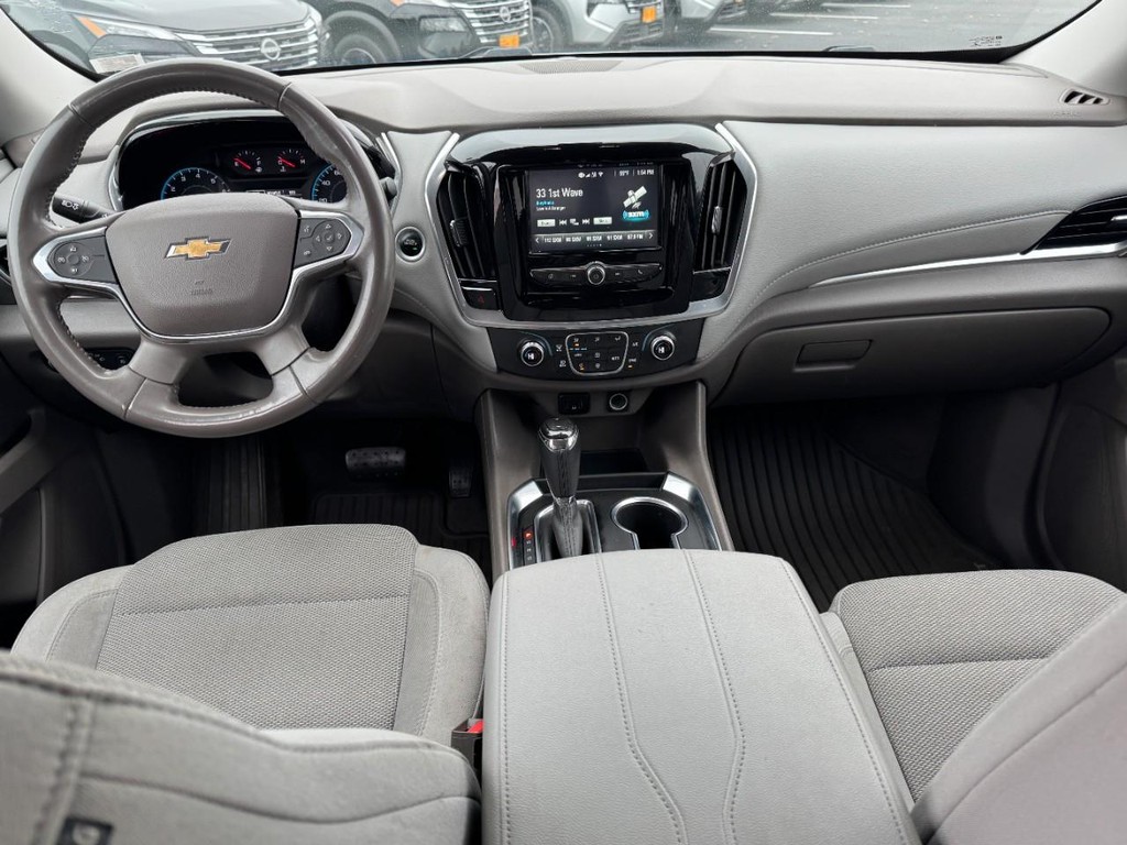 Chevrolet Traverse Vehicle Full-screen Gallery Image 11