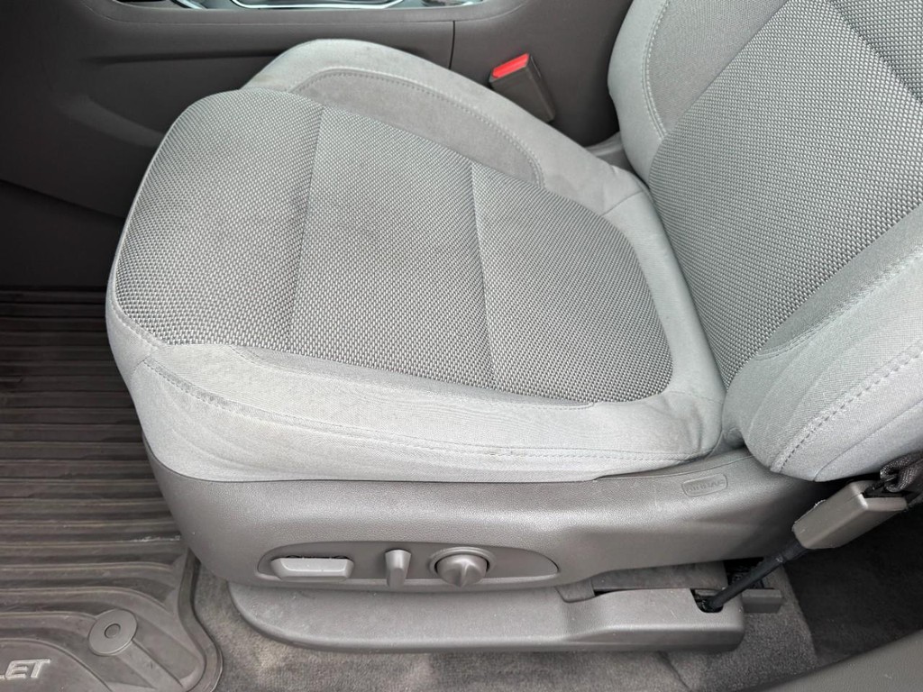 Chevrolet Traverse Vehicle Full-screen Gallery Image 14