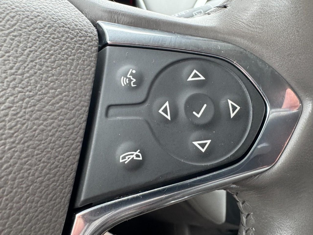 Chevrolet Traverse Vehicle Full-screen Gallery Image 17