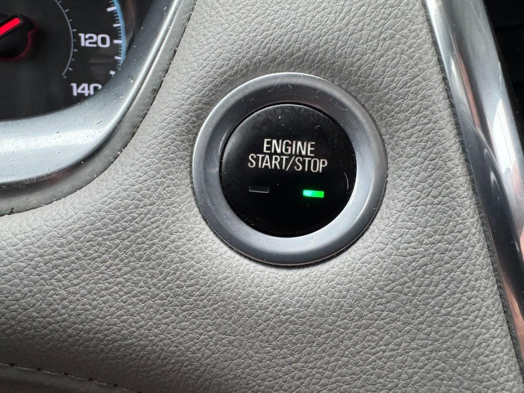 Chevrolet Traverse Vehicle Full-screen Gallery Image 21