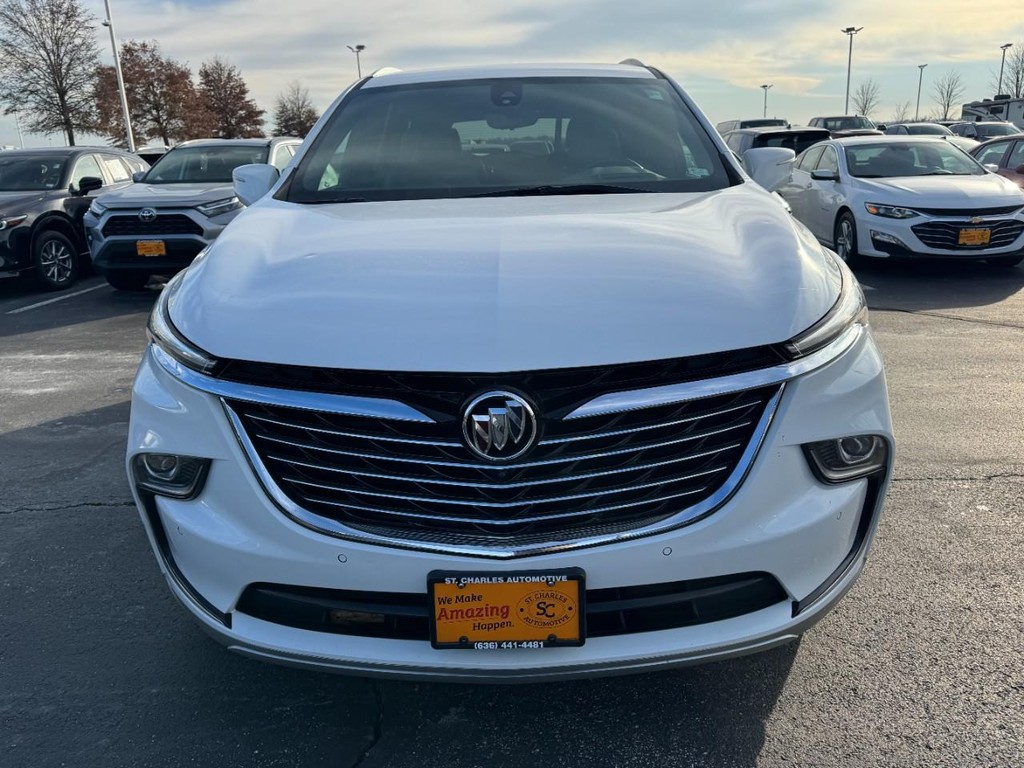 Buick Enclave Vehicle Full-screen Gallery Image 09