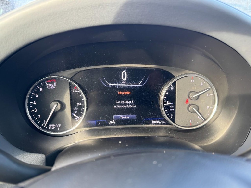 Buick Enclave Vehicle Full-screen Gallery Image 24