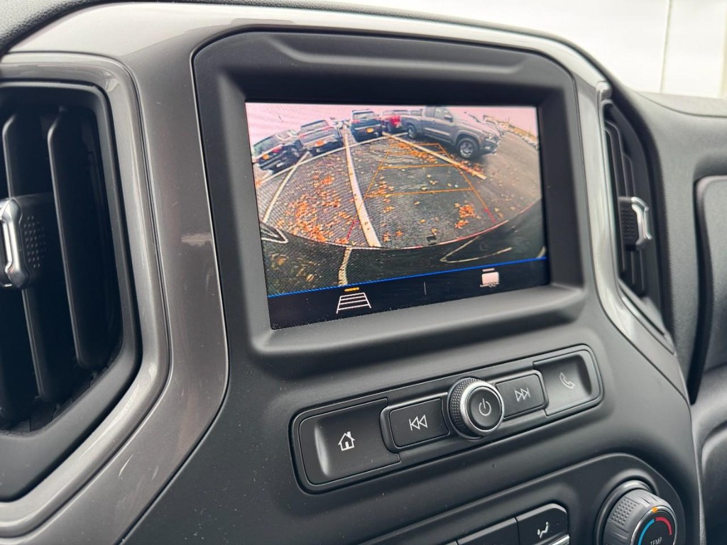 Chevrolet Silverado 1500 LTD Vehicle Full-screen Gallery Image 20