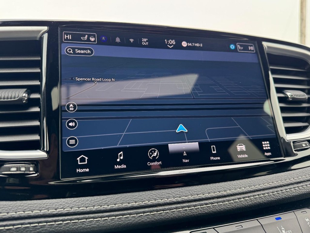 Chrysler Pacifica Vehicle Full-screen Gallery Image 22