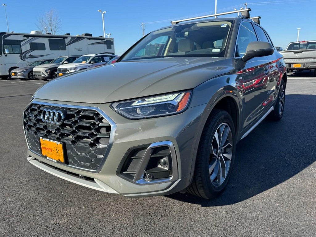 Audi Q5 Vehicle Full-screen Gallery Image 08