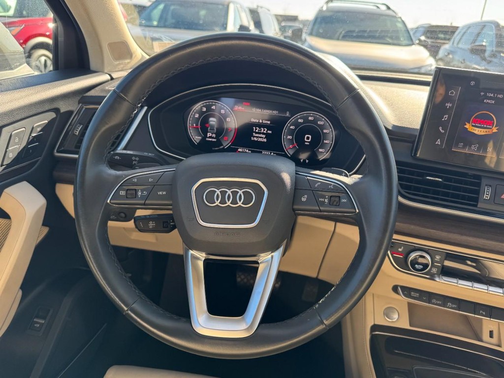 Audi Q5 Vehicle Full-screen Gallery Image 13