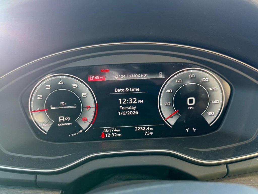 Audi Q5 Vehicle Full-screen Gallery Image 23