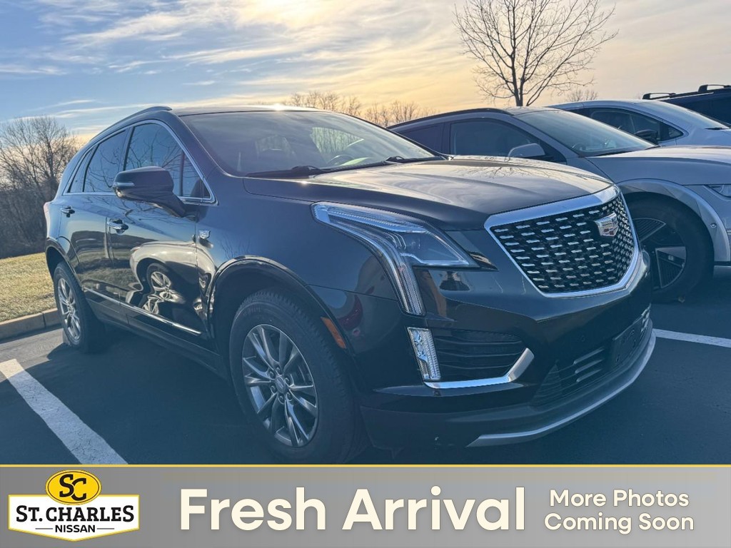 Cadillac XT5 Vehicle Full-screen Gallery Image 01