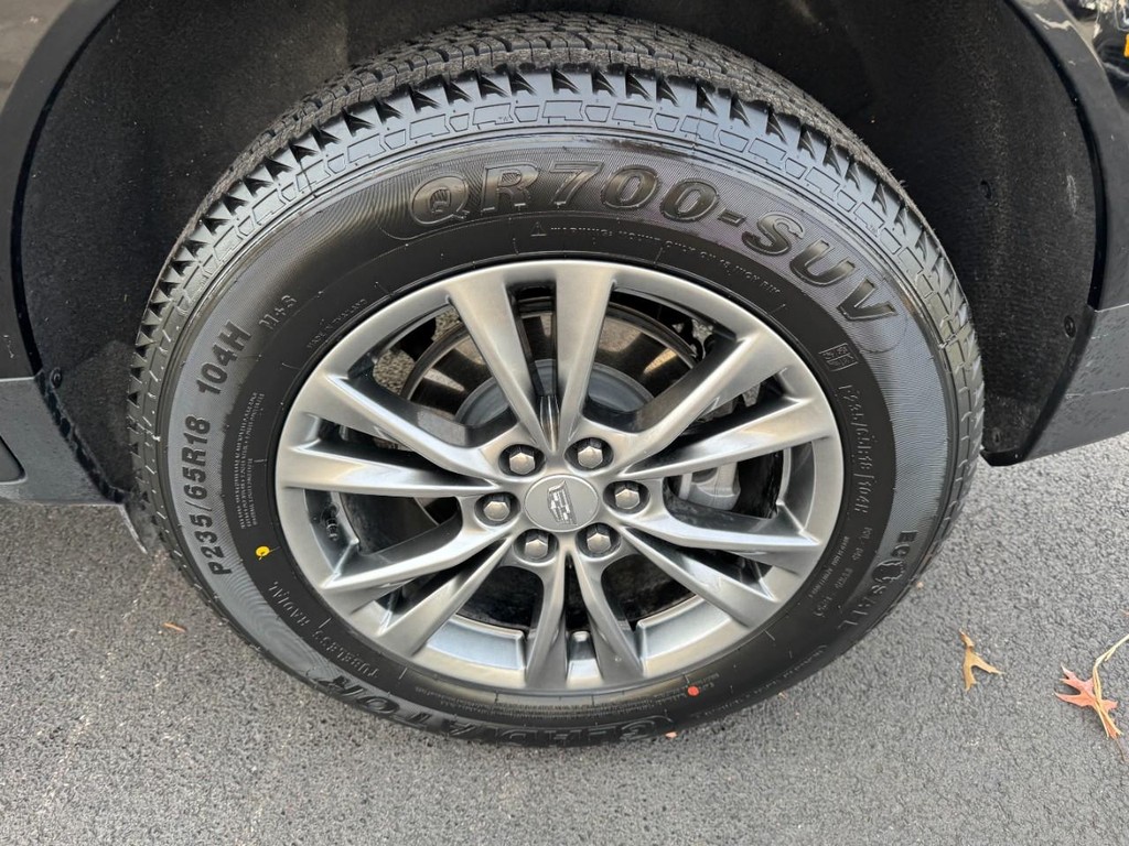 Cadillac XT5 Vehicle Full-screen Gallery Image 07