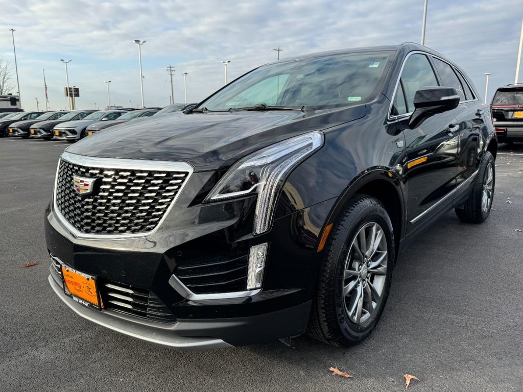 Cadillac XT5 Vehicle Full-screen Gallery Image 08