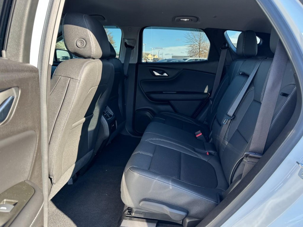 Chevrolet Blazer Vehicle Full-screen Gallery Image 10