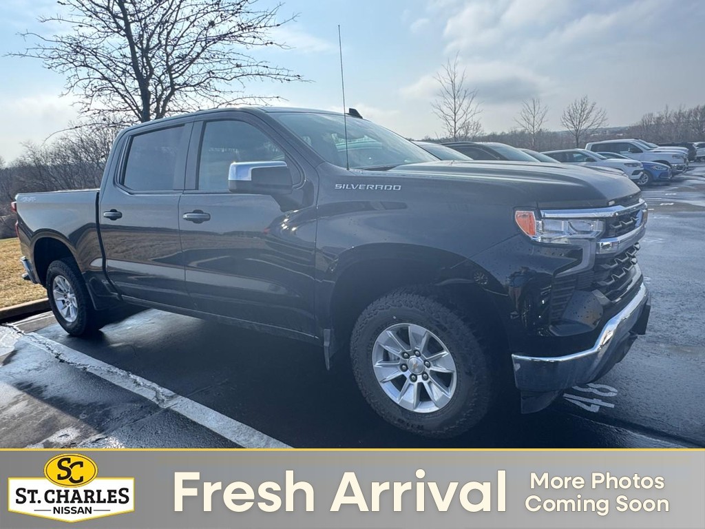 Chevrolet Silverado 1500 Vehicle Full-screen Gallery Image 01