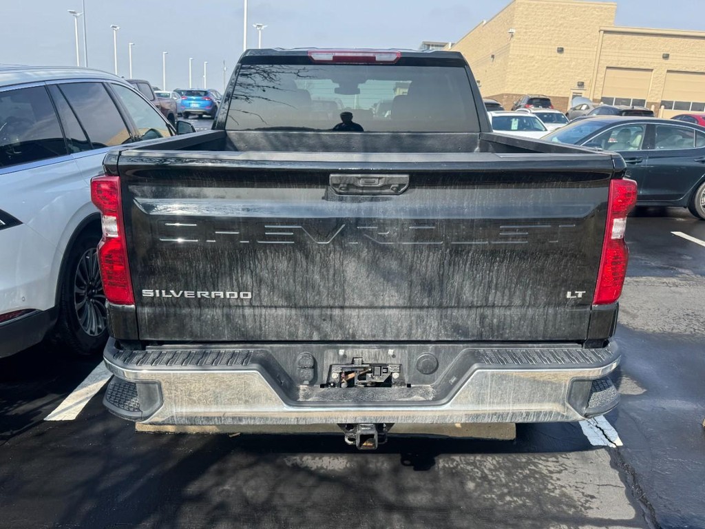 Chevrolet Silverado 1500 Vehicle Full-screen Gallery Image 03