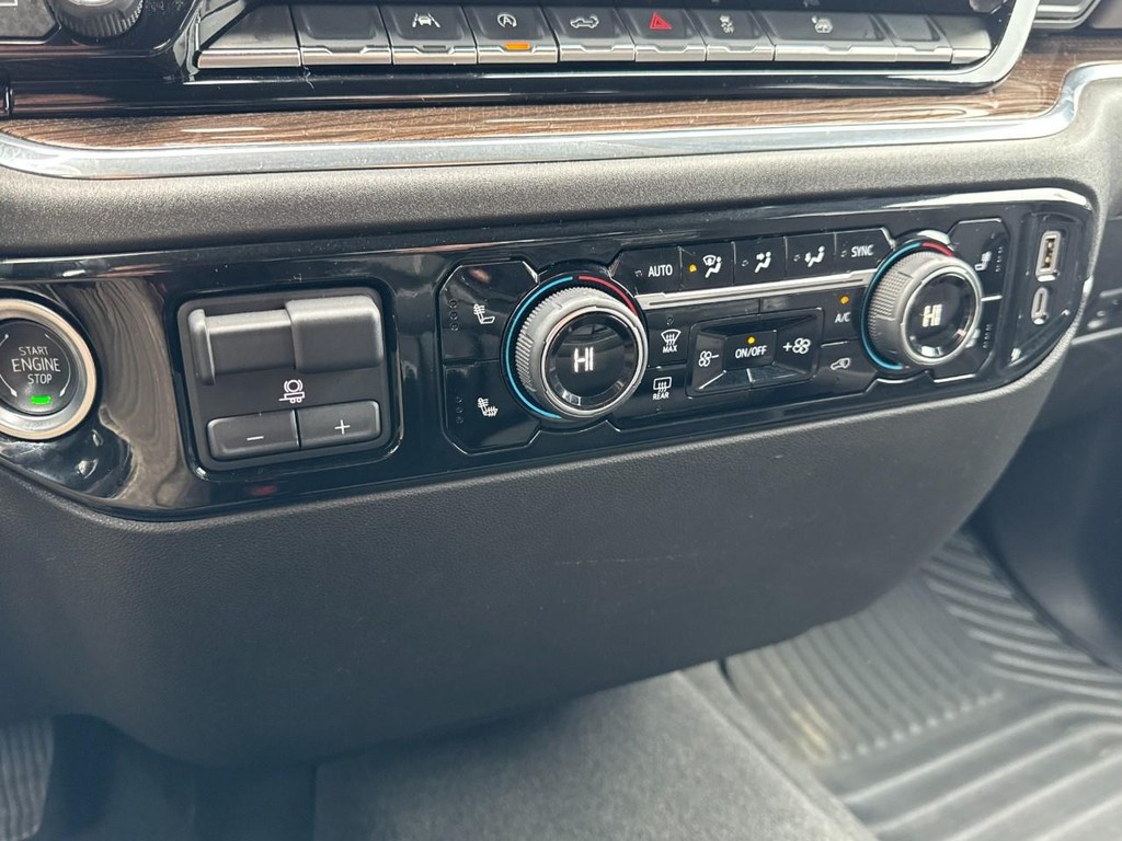 Chevrolet Silverado 1500 Vehicle Full-screen Gallery Image 19