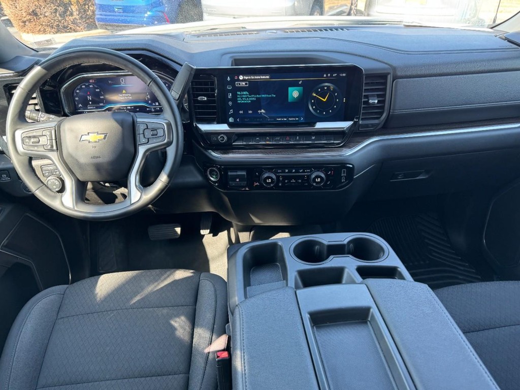 Chevrolet Silverado 1500 Vehicle Full-screen Gallery Image 11