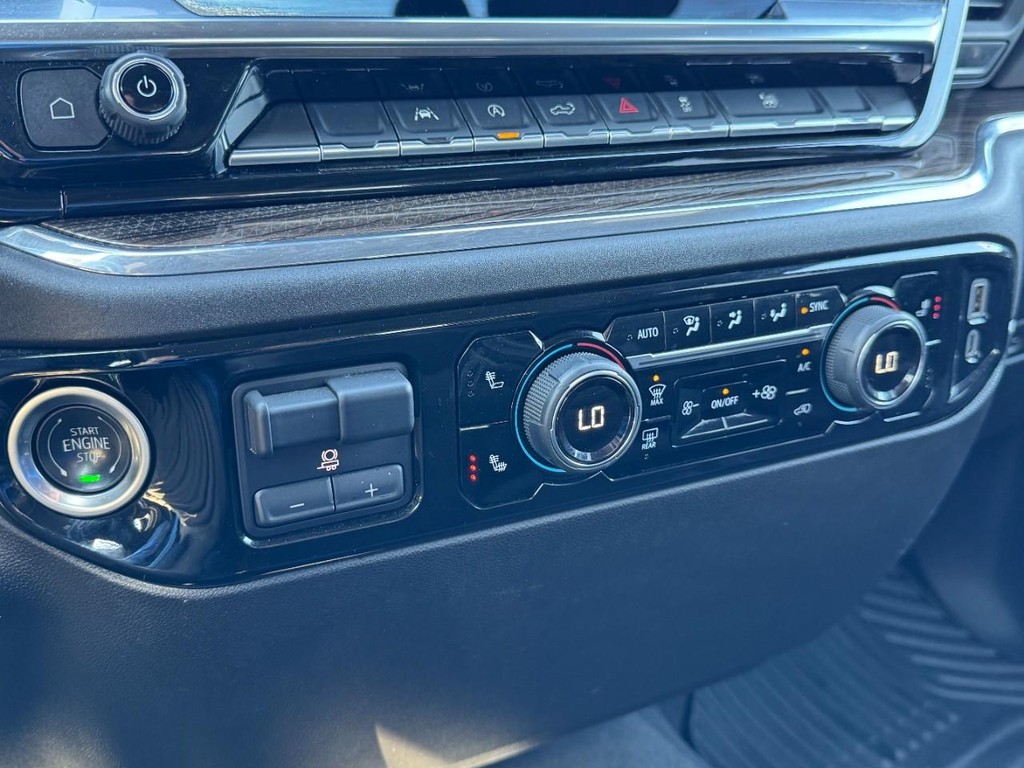 Chevrolet Silverado 1500 Vehicle Full-screen Gallery Image 19