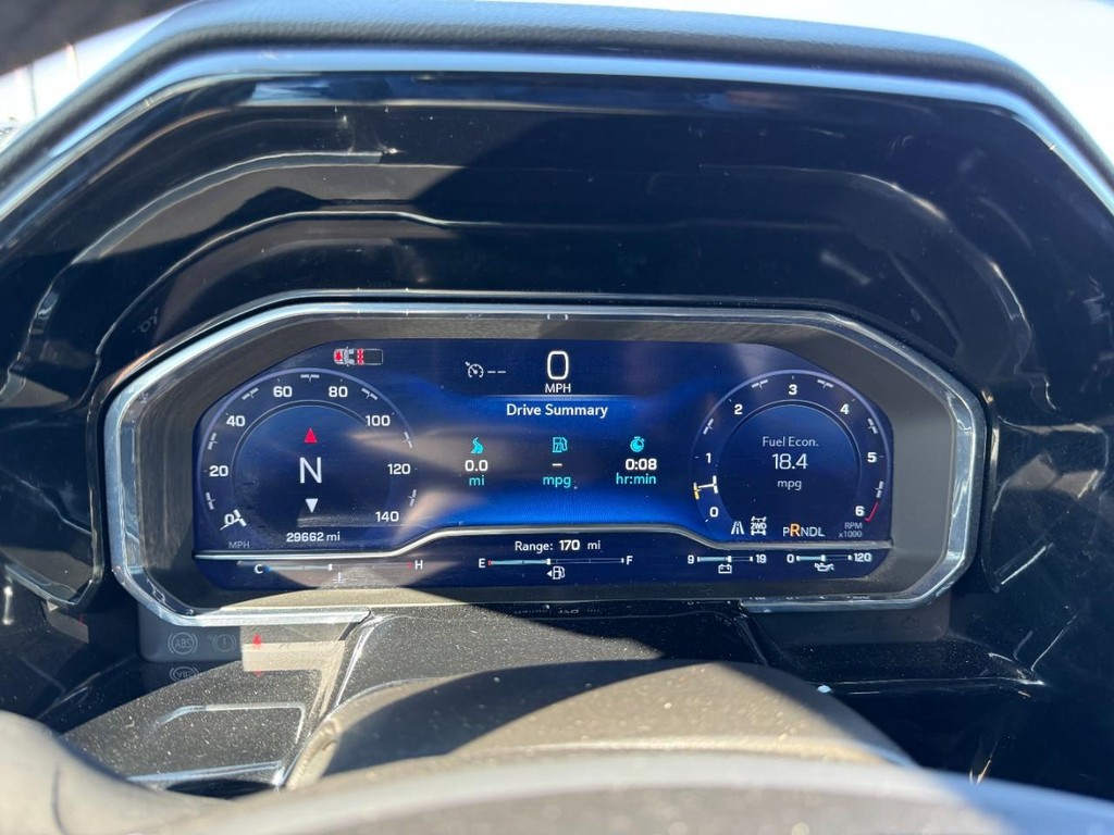 Chevrolet Silverado 1500 Vehicle Full-screen Gallery Image 24