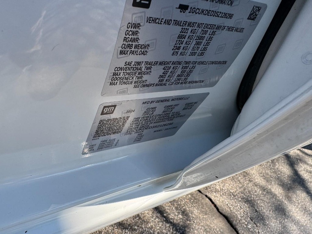 Chevrolet Silverado 1500 Vehicle Full-screen Gallery Image 25