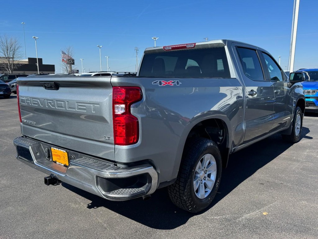 Chevrolet Silverado 1500 Vehicle Full-screen Gallery Image 03