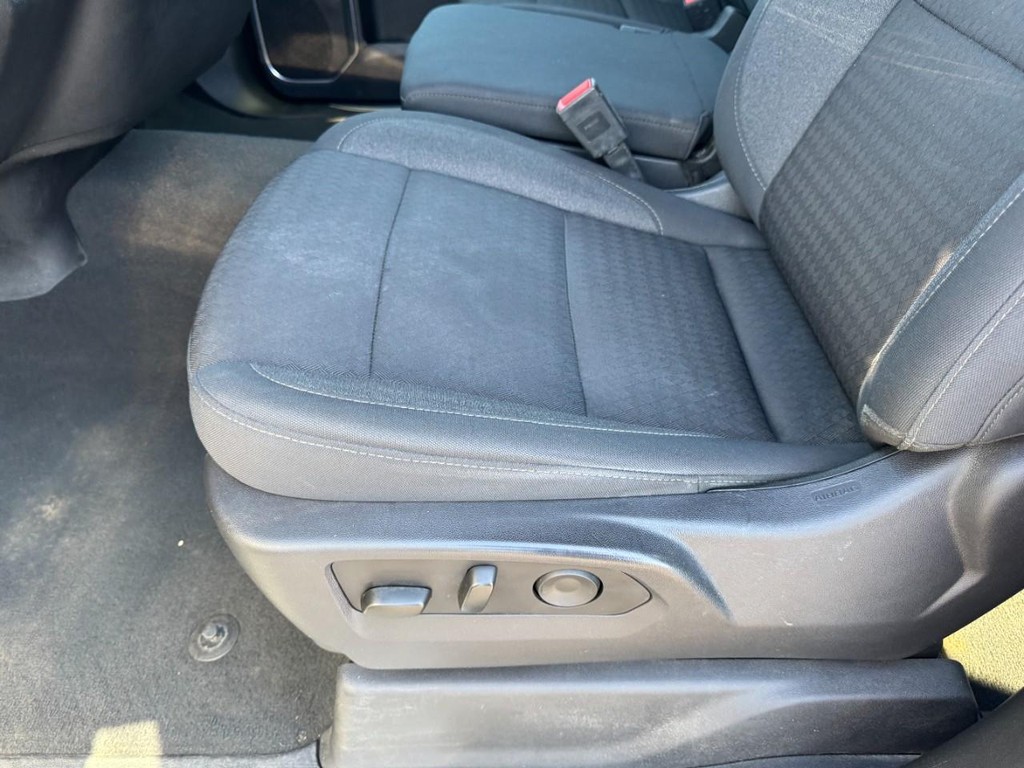 Chevrolet Silverado 1500 Vehicle Full-screen Gallery Image 14