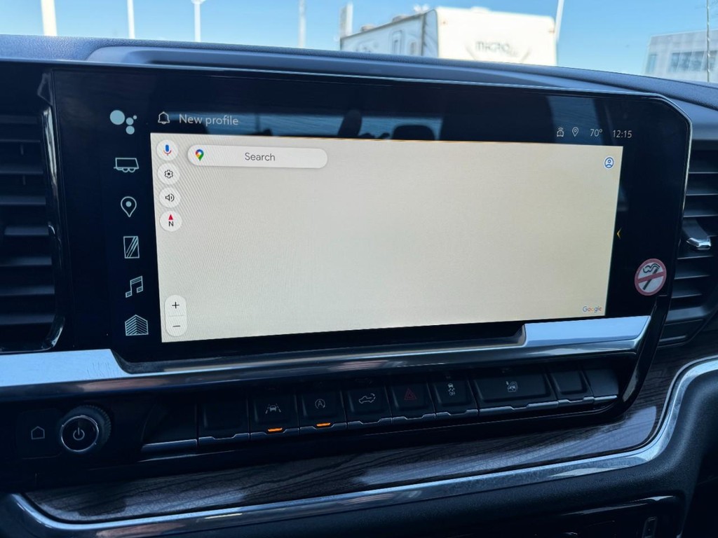 Chevrolet Silverado 1500 Vehicle Full-screen Gallery Image 21