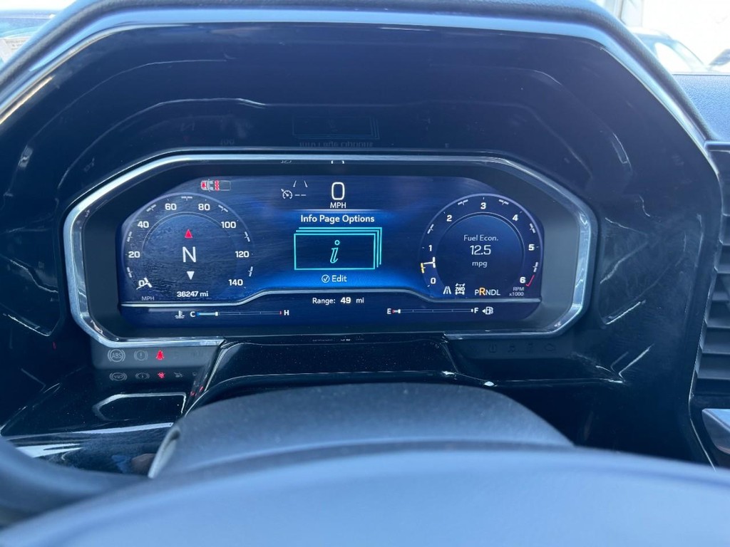 Chevrolet Silverado 1500 Vehicle Full-screen Gallery Image 24