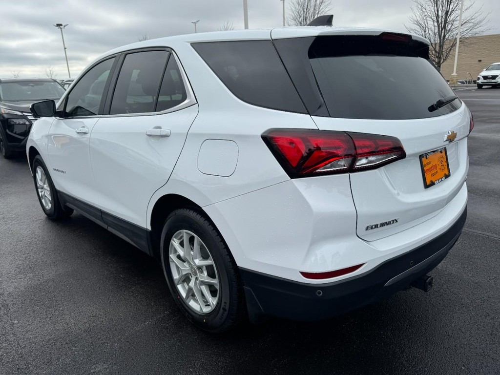 Chevrolet Equinox Vehicle Full-screen Gallery Image 05