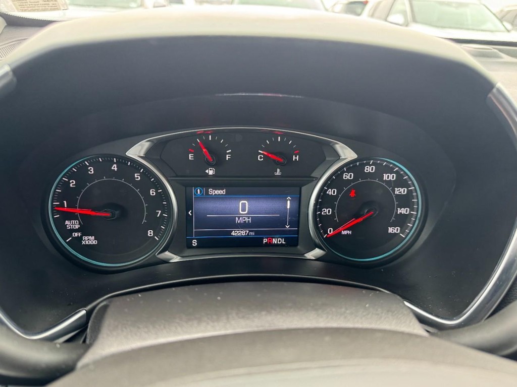 Chevrolet Equinox Vehicle Full-screen Gallery Image 21