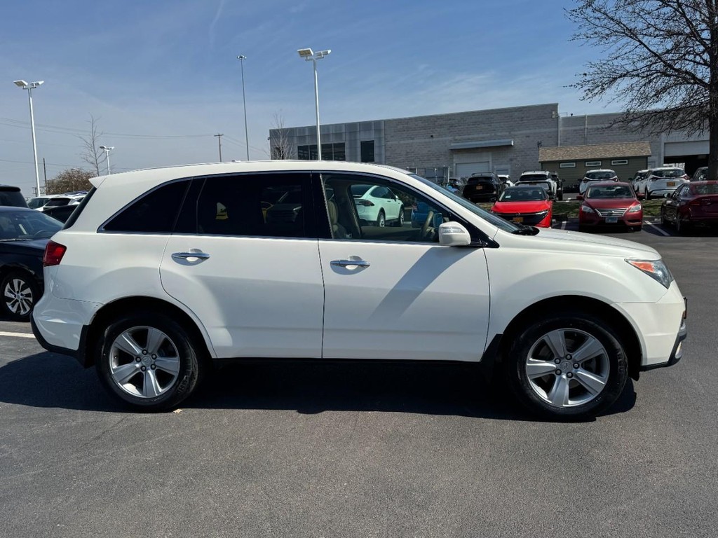 Acura MDX Vehicle Full-screen Gallery Image 02