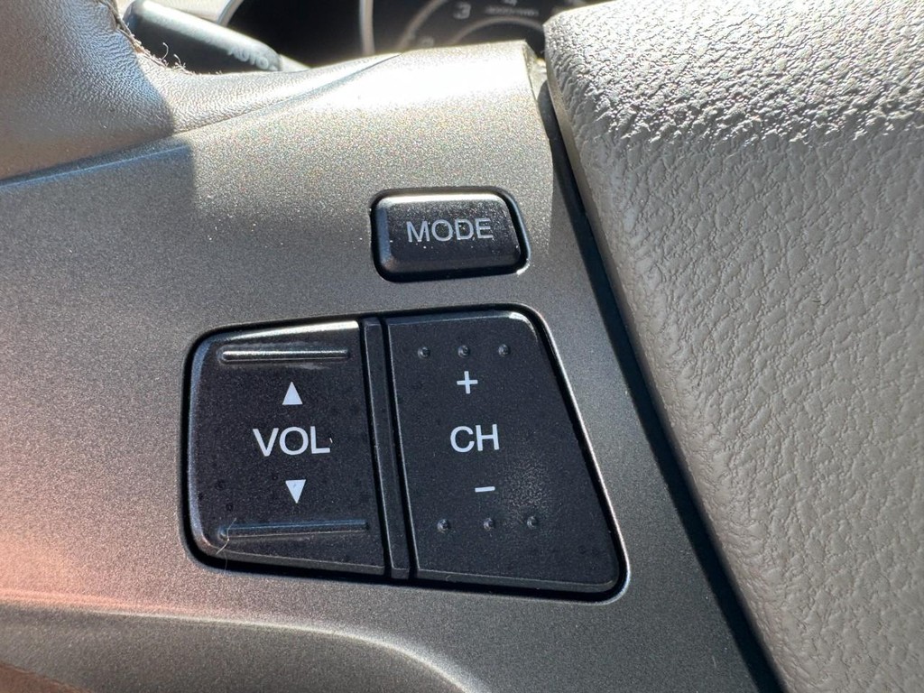 Acura MDX Vehicle Full-screen Gallery Image 18