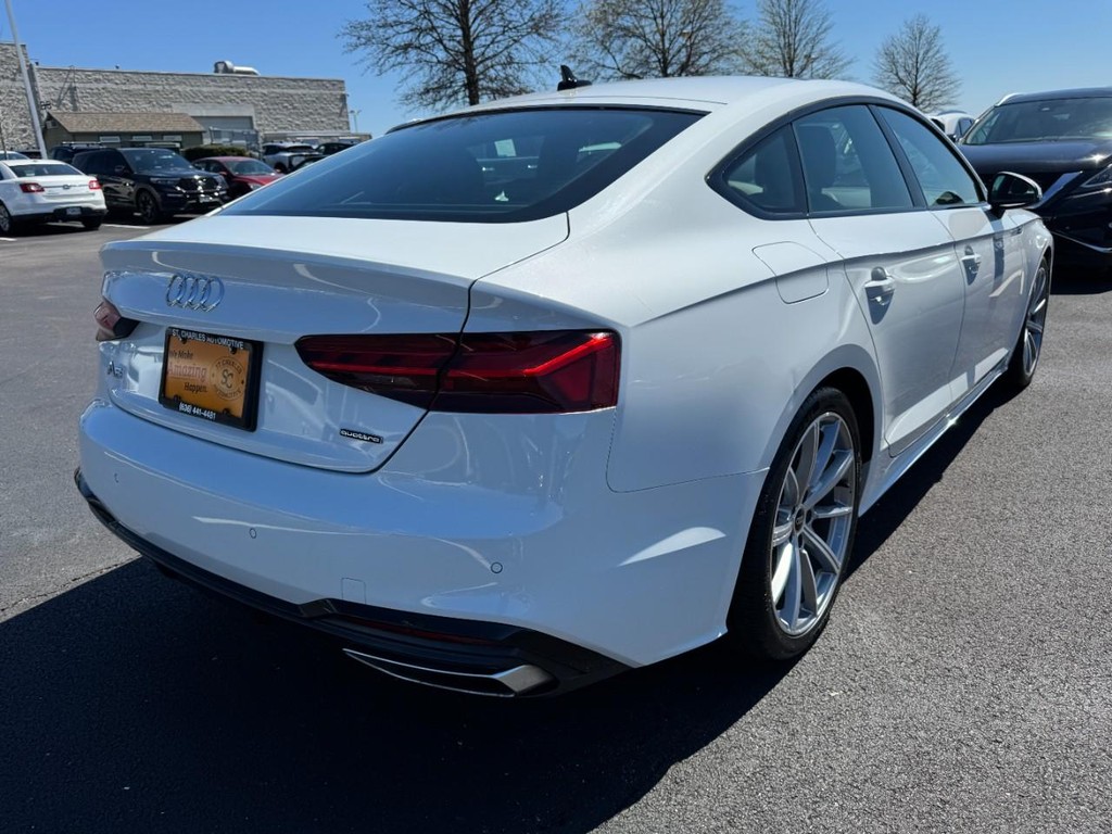 Audi A5 Sportback Vehicle Full-screen Gallery Image 03