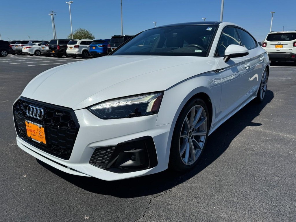 Audi A5 Sportback Vehicle Full-screen Gallery Image 08