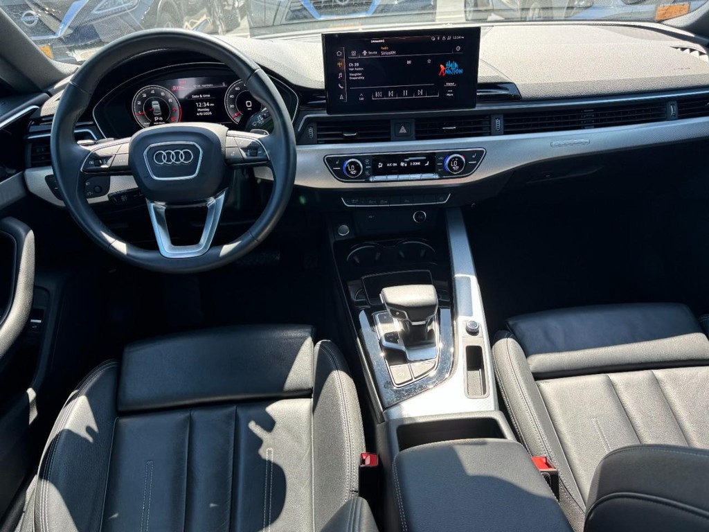 Audi A5 Sportback Vehicle Full-screen Gallery Image 12