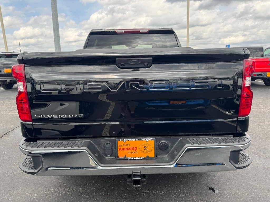 Chevrolet Silverado 1500 Vehicle Full-screen Gallery Image 04