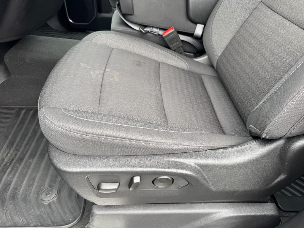 Chevrolet Silverado 1500 Vehicle Full-screen Gallery Image 14