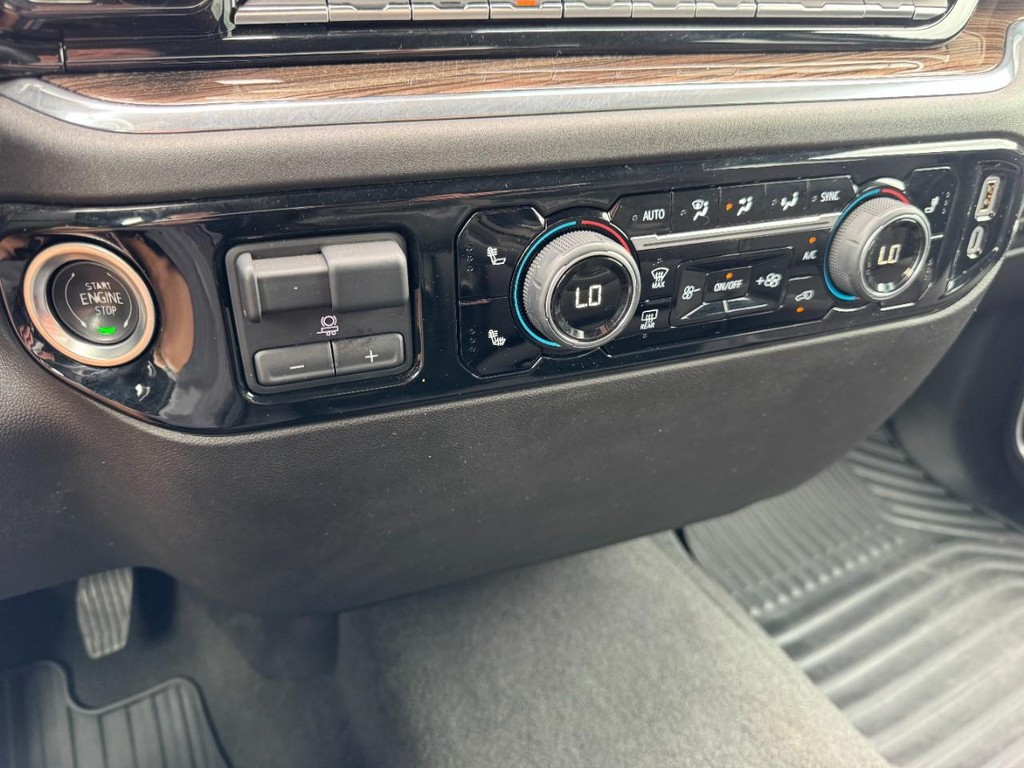 Chevrolet Silverado 1500 Vehicle Full-screen Gallery Image 19