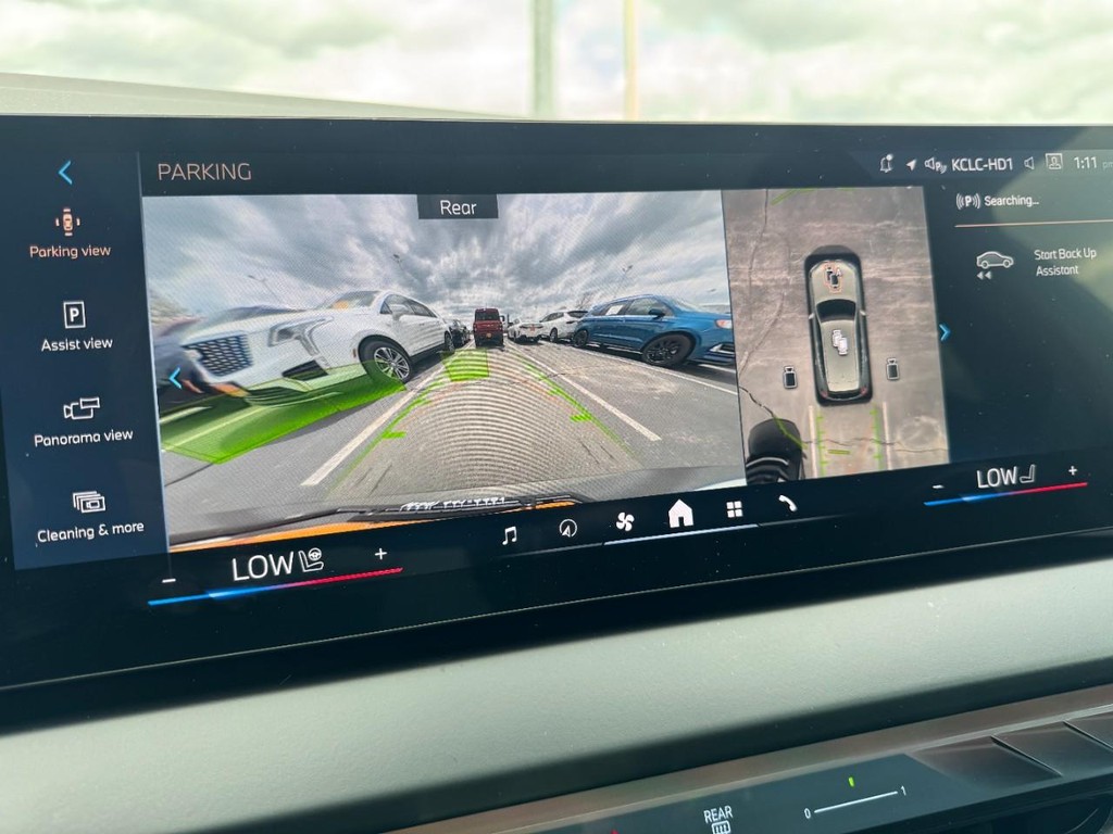 BMW X3 Vehicle Full-screen Gallery Image 20