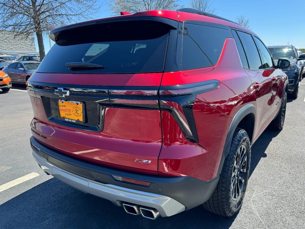 Chevrolet Traverse Vehicle Full-screen Gallery Image 03