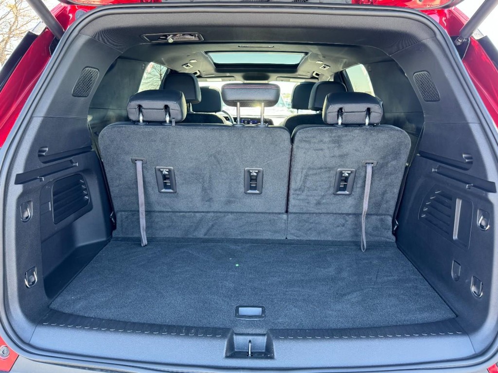 Chevrolet Traverse Vehicle Full-screen Gallery Image 06