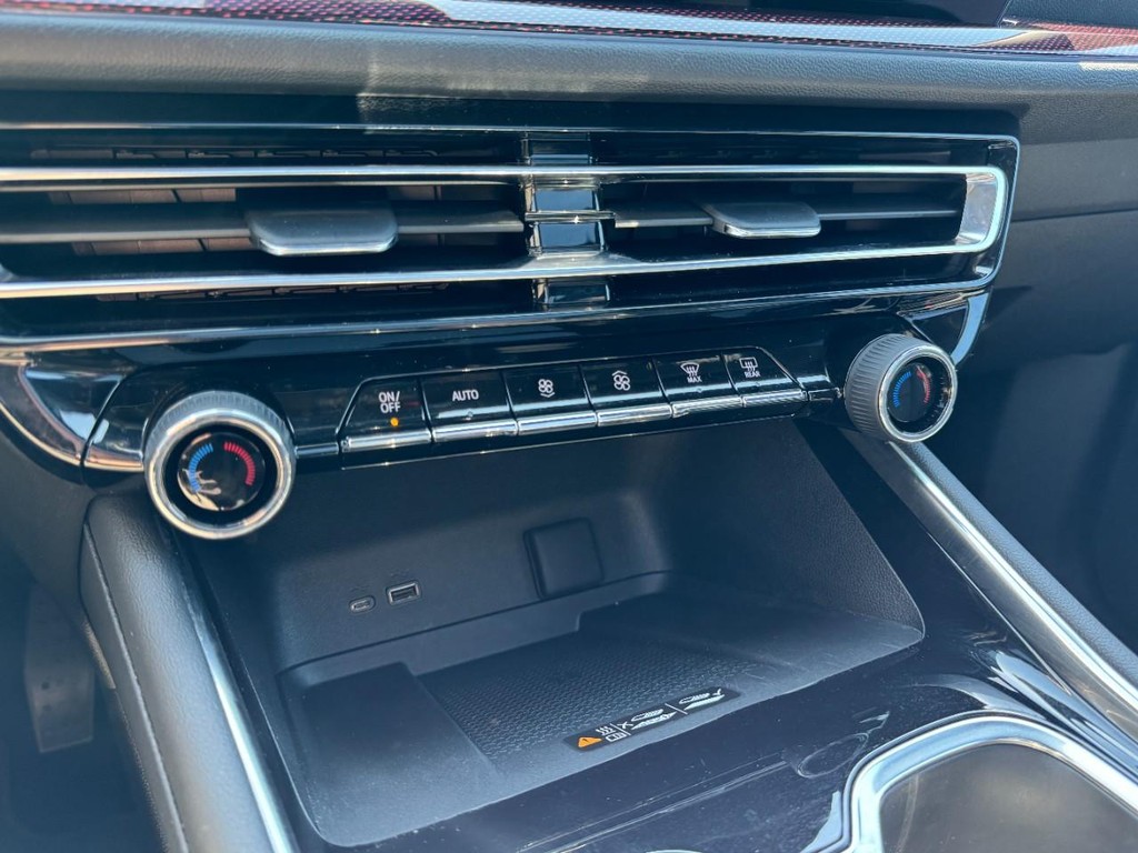 Chevrolet Traverse Vehicle Full-screen Gallery Image 20