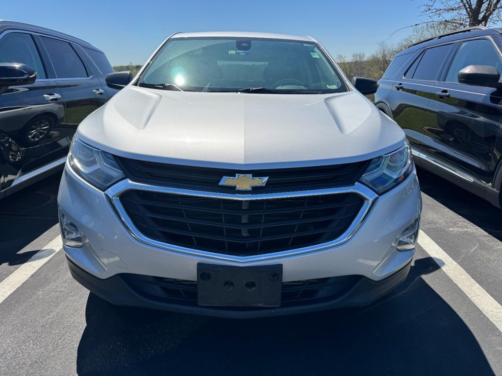 Chevrolet Equinox Vehicle Full-screen Gallery Image 02