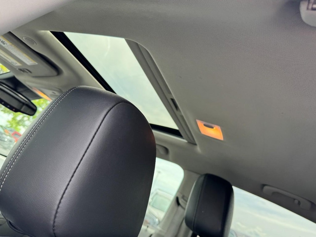 Buick Encore Vehicle Full-screen Gallery Image 11