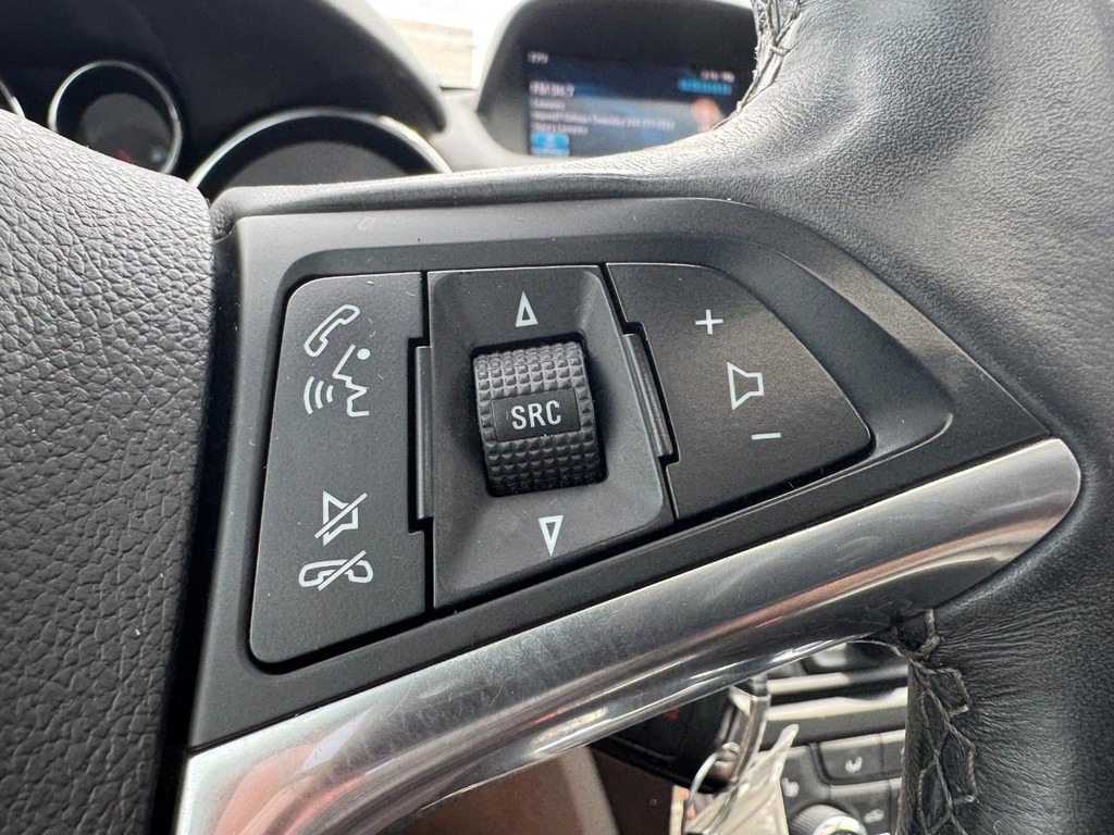Buick Encore Vehicle Full-screen Gallery Image 18