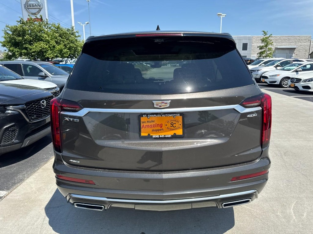 Cadillac XT6 Vehicle Full-screen Gallery Image 04