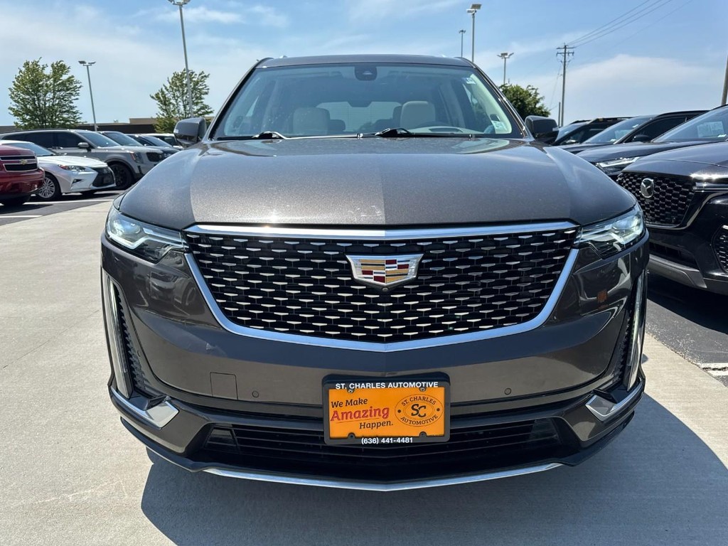 Cadillac XT6 Vehicle Full-screen Gallery Image 09