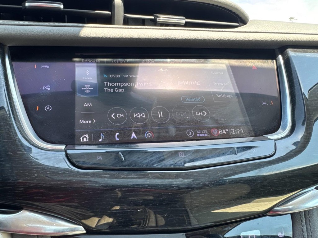 Cadillac XT6 Vehicle Full-screen Gallery Image 21