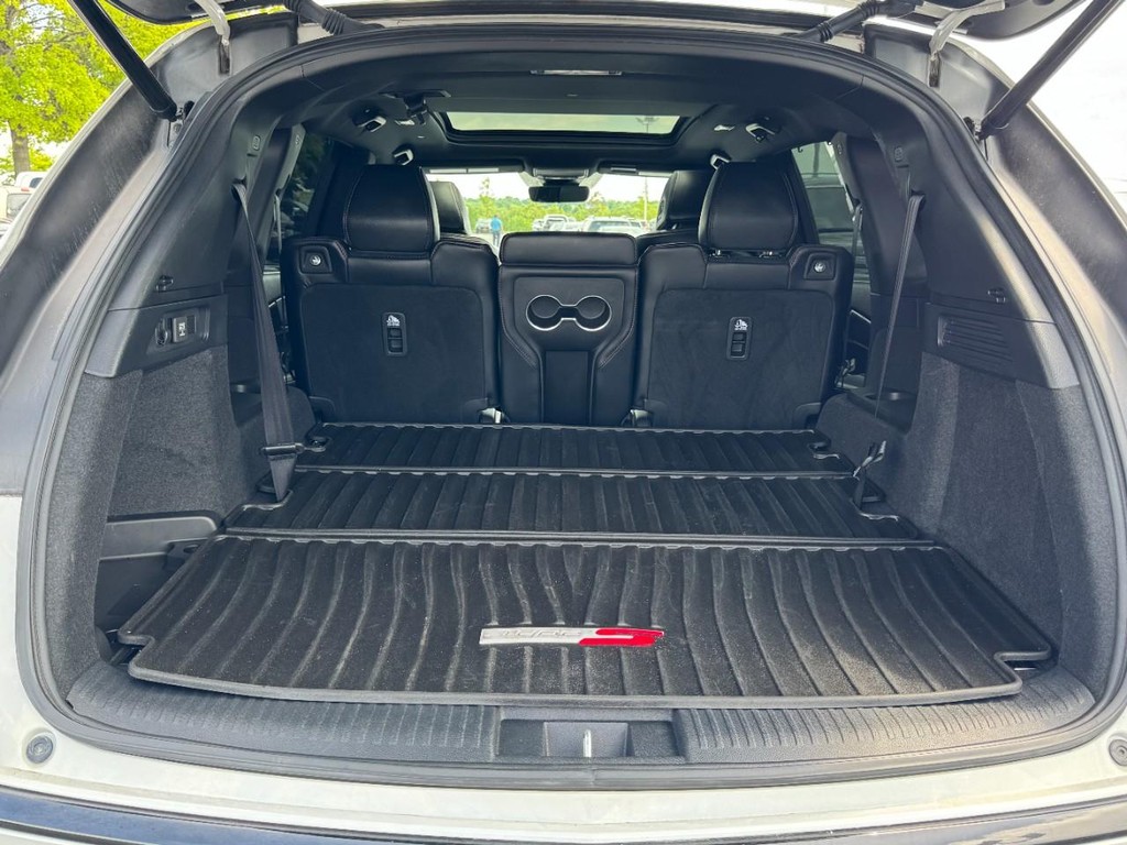 Acura MDX Vehicle Full-screen Gallery Image 06
