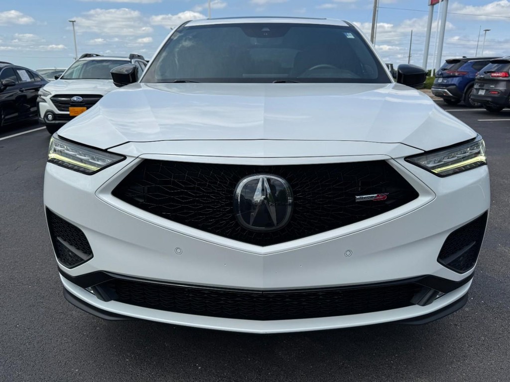 Acura MDX Vehicle Full-screen Gallery Image 09