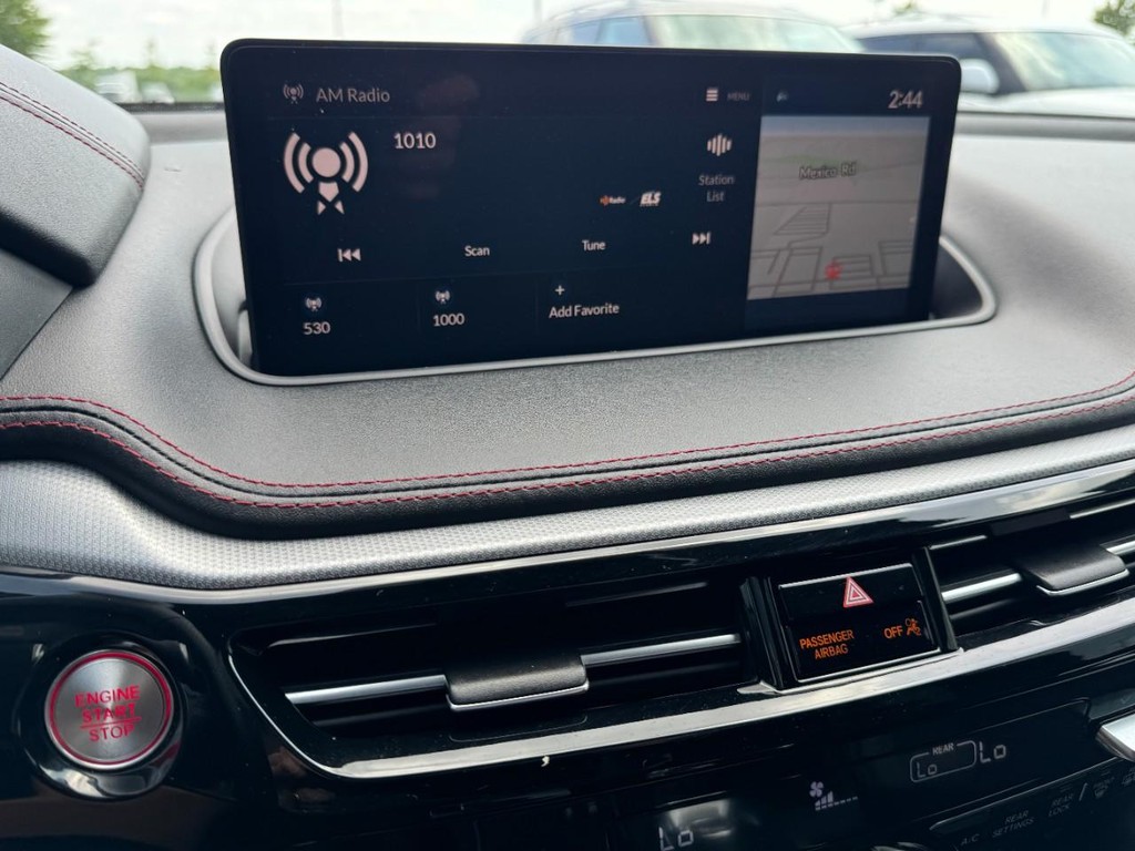 Acura MDX Vehicle Full-screen Gallery Image 21