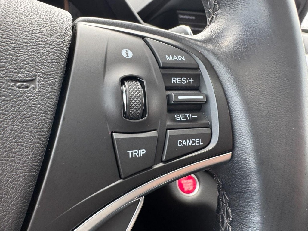 Acura MDX Vehicle Full-screen Gallery Image 19